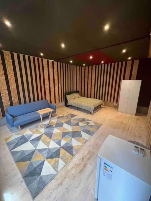 Newly Built Large Garden Ensuite Guest Studio 博勒姆伍德 外观 照片