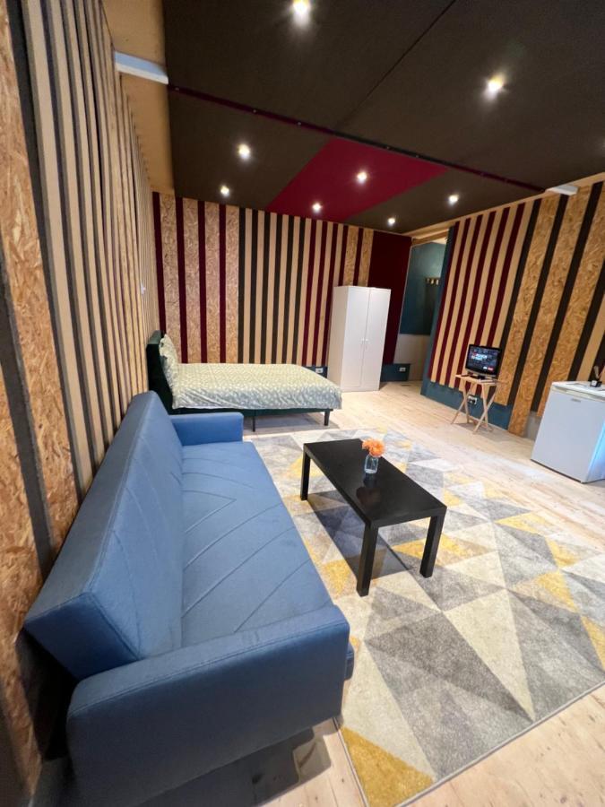 Newly Built Large Garden Ensuite Guest Studio 博勒姆伍德 外观 照片